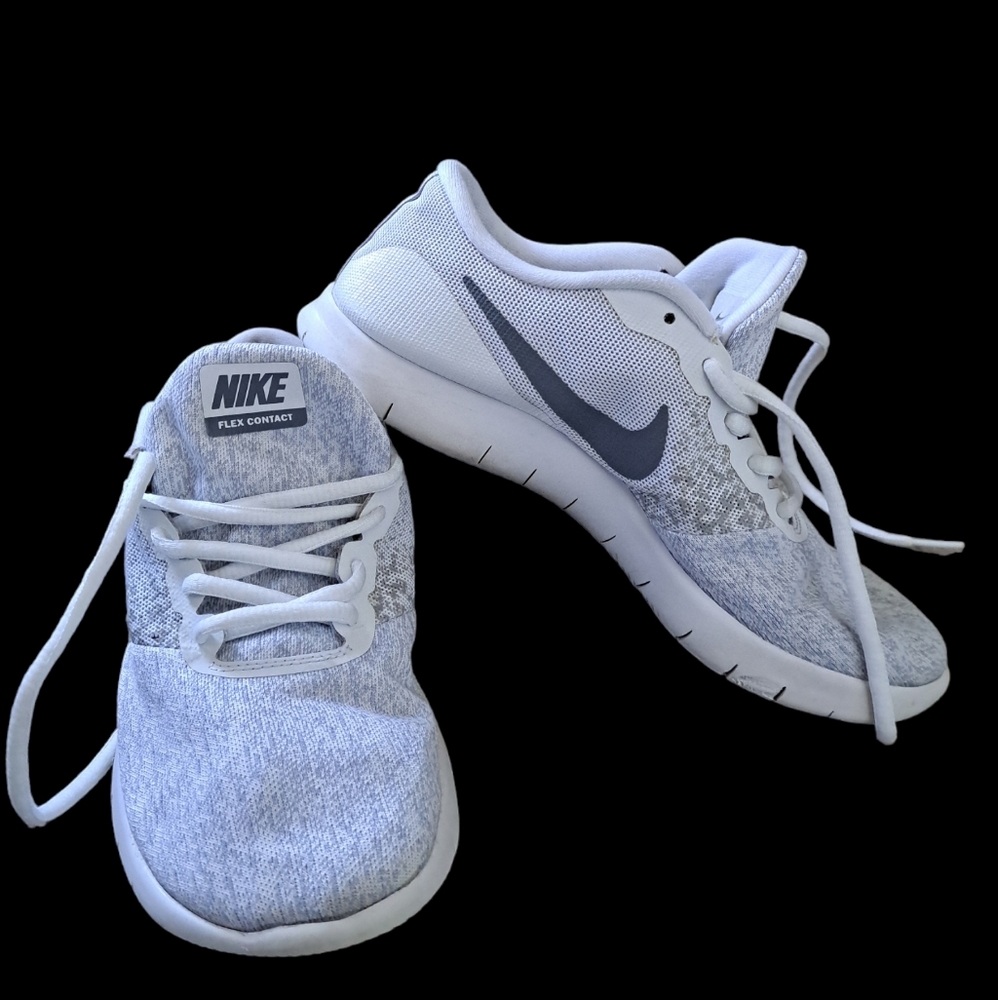 Nike size woman size 8